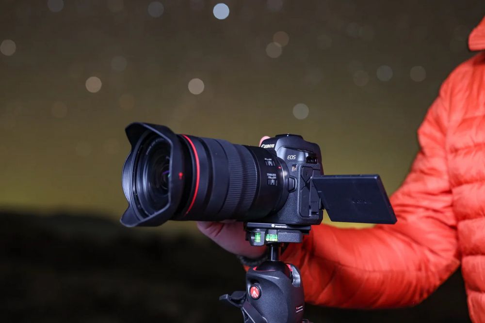 kamera DSLR astrofotografi 