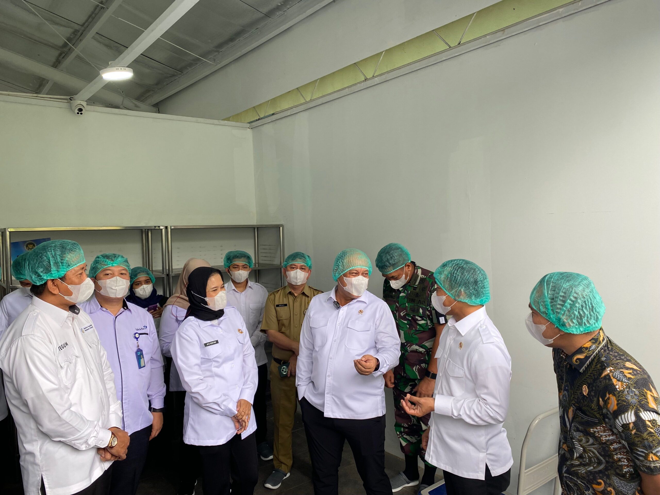 Evaluasi Kepatuhan Staf Dapur untuk Standar Operasional Optimal