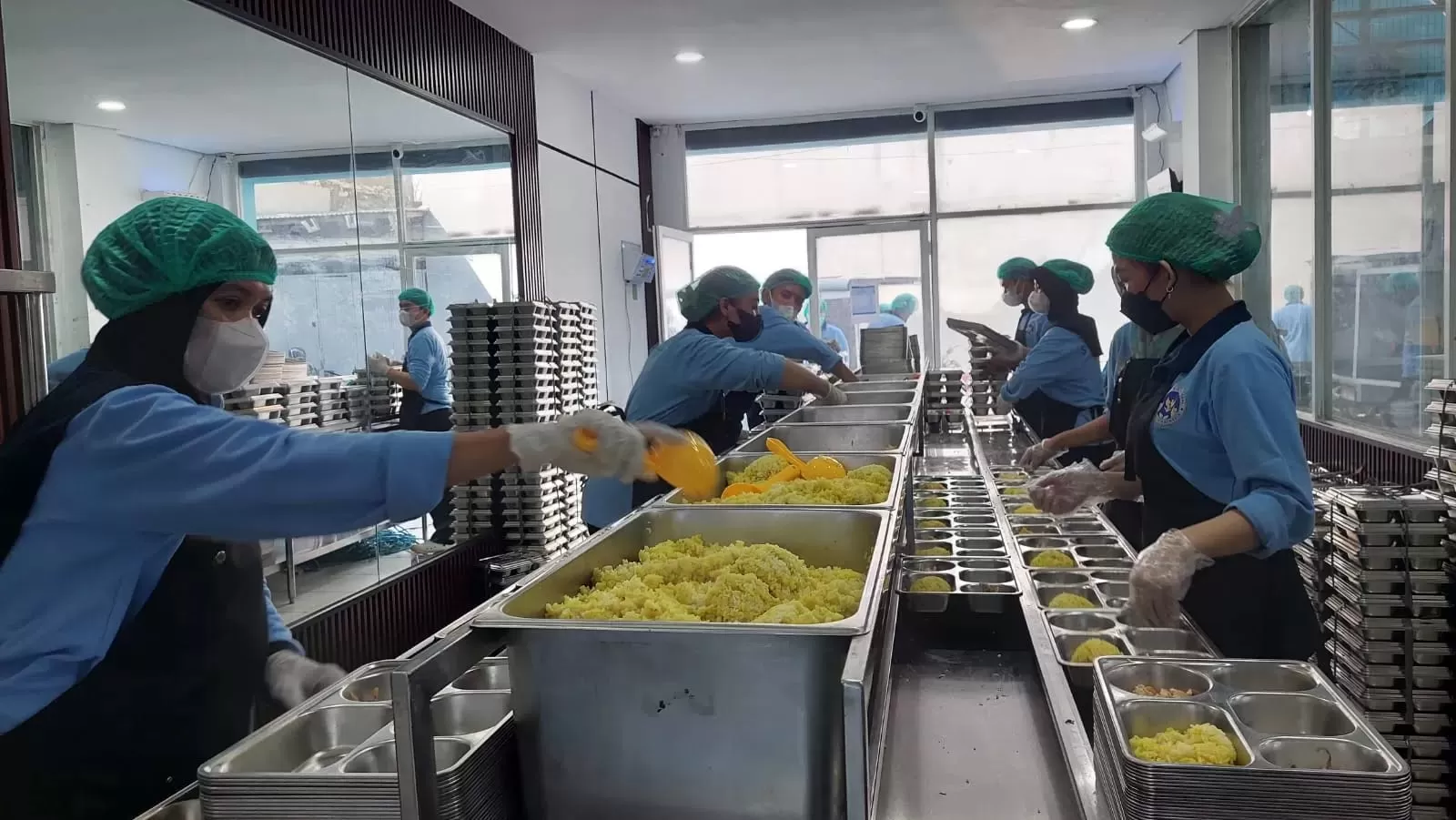 pengawasan penyajian makanan massal